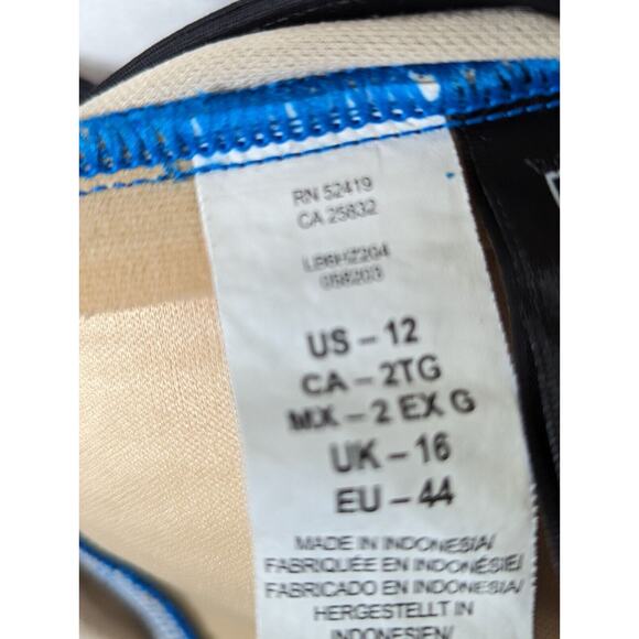 La blanca swimsuit one piece Black straps Sz 12 Clean Good condition Straps Sewn - Picture 5 of 9